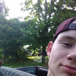 Meet your Posher, Zachary